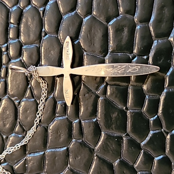 ZUNI artist made inlay cross necklace in sterling silver. - Picture 2 of 7